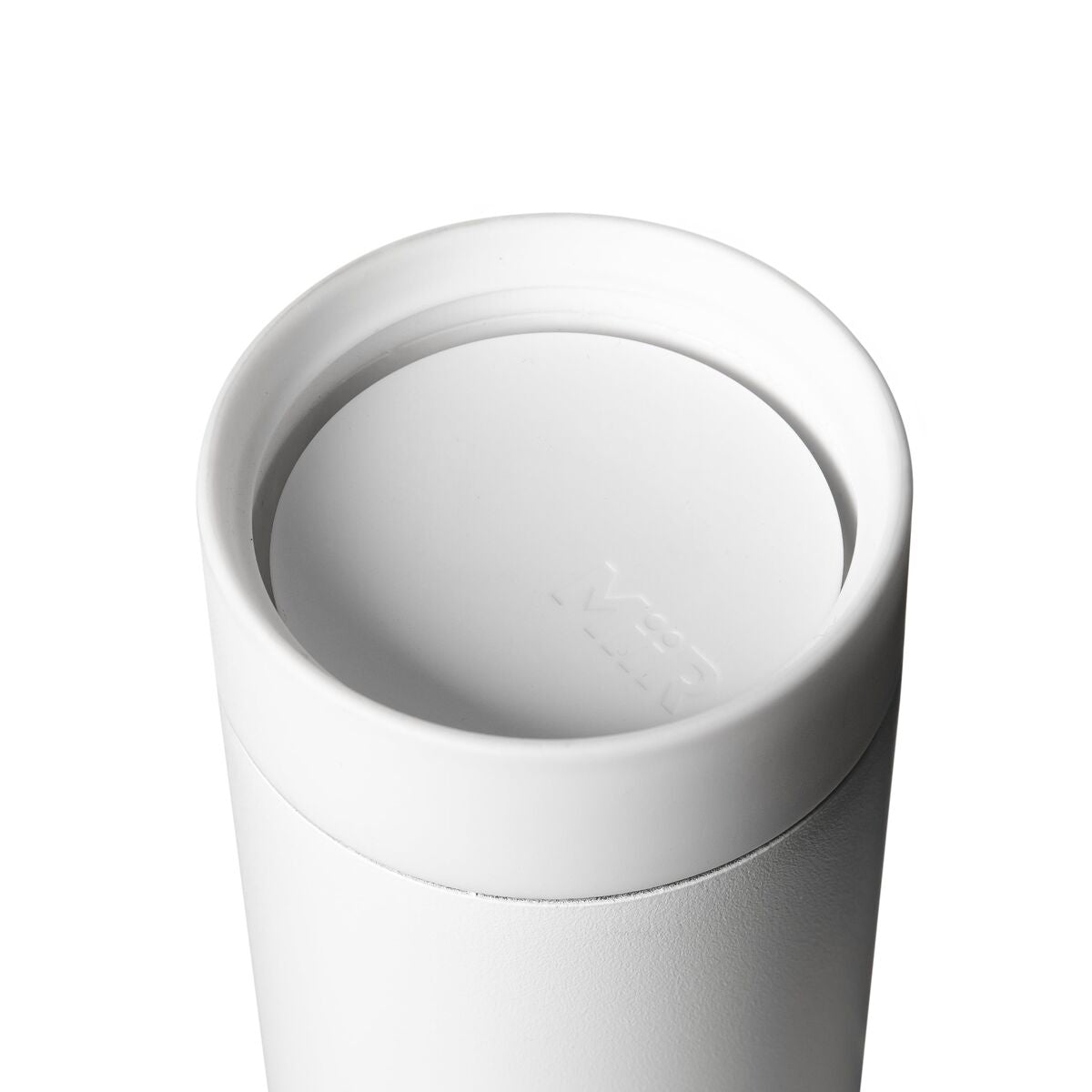360-lid-q6 WebPDP-360_Lid_White__3602PNWM001_X2Studio_Closeup_Open.jpg