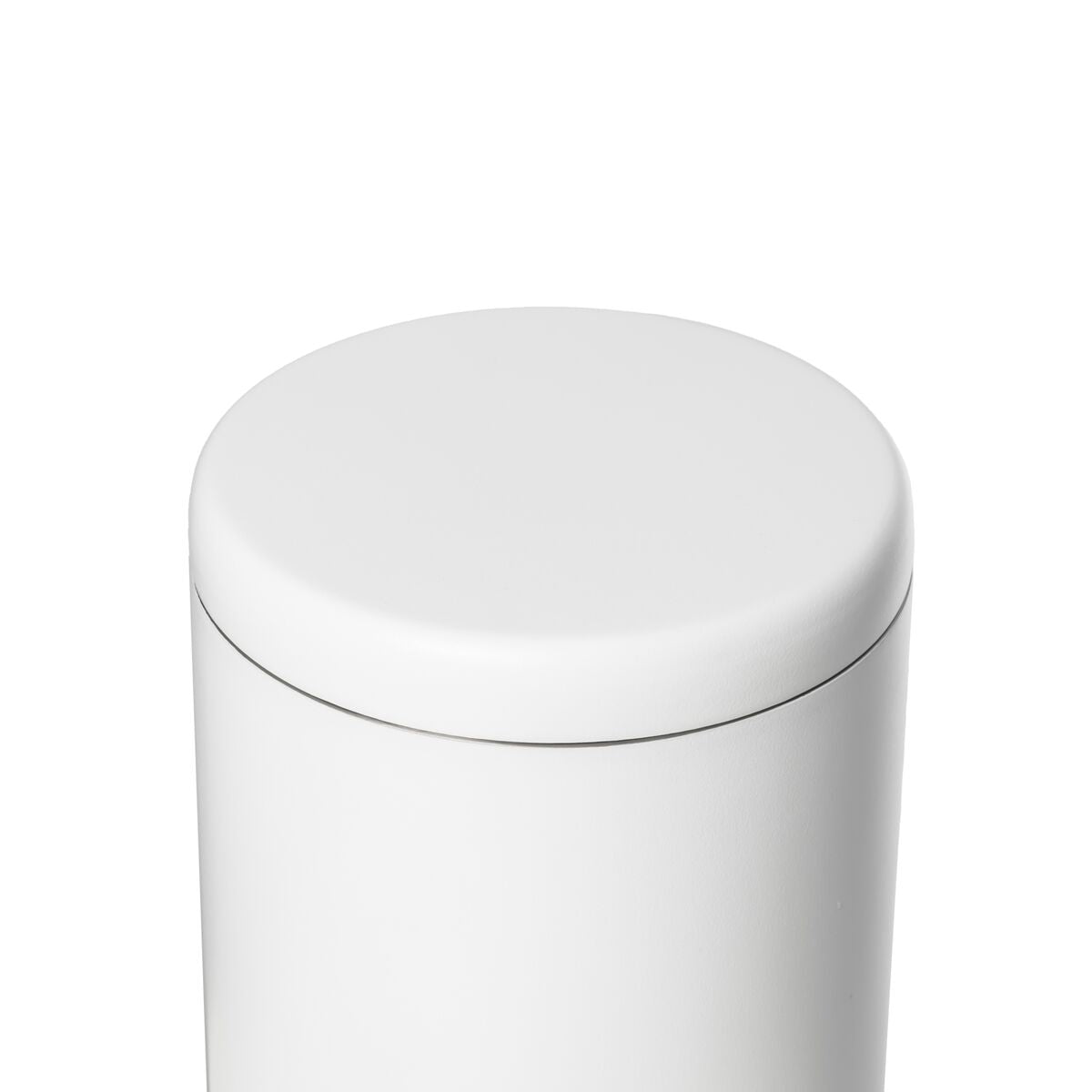 airlock-coffee-canister-q0 WebPDP-Airlock_Coffee_Canister__ACN2SVOS001_White_X2Studio_45_Deg_Lid_On.jpg