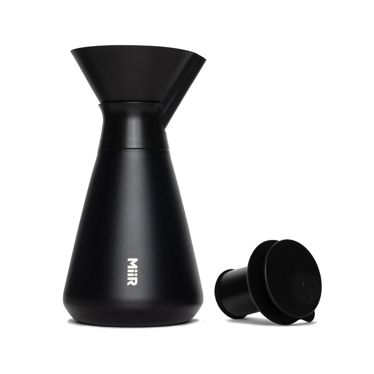 new-standard-carafe-t4 WebPDP-Carafe_Black_Studio_0722_Front_Lid_Staged__CAR1SVOS002.jpg