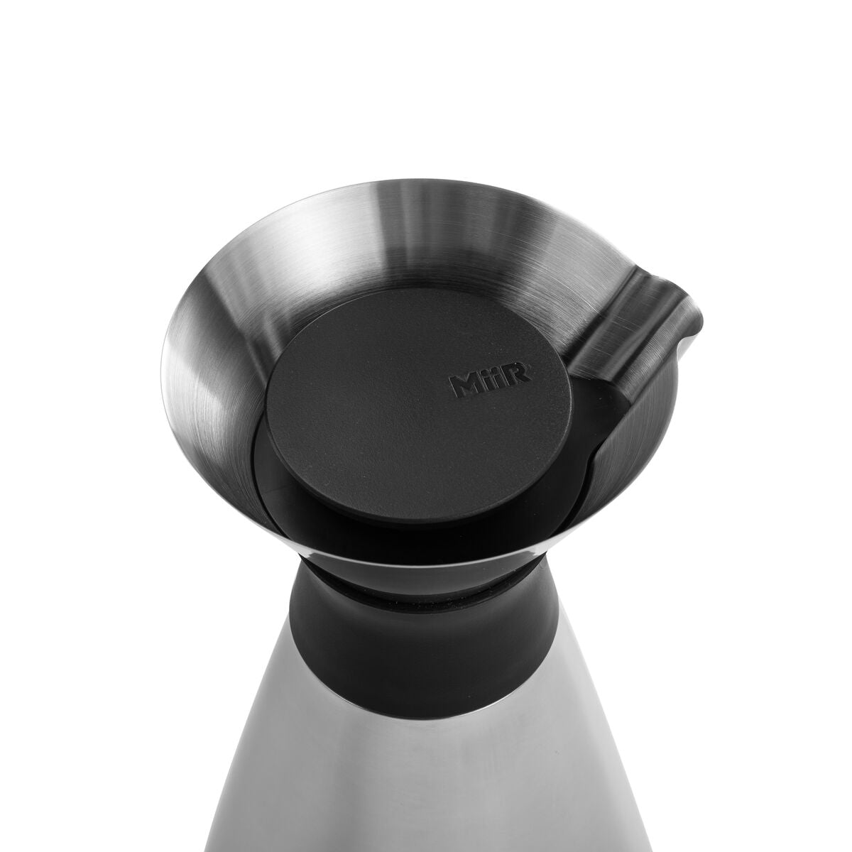 new-standard-carafe-t4 WebPDP-PolishedStainlessCarafe_33oz_SS_StudioX207182024_45degree__CAR1SVOS005.jpg